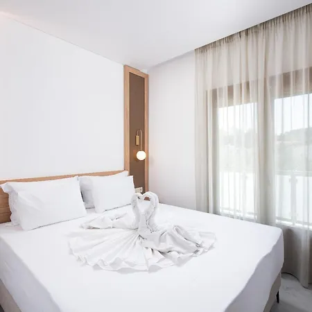 Πανσιόν Olivento Front 3*